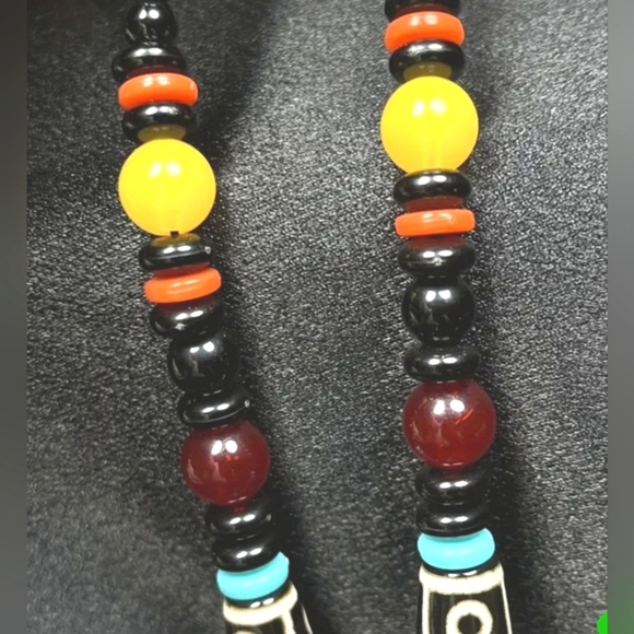 Agate Vibrant Necklace - Picture 3 of 6